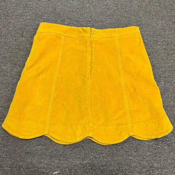 Altar’d State Yellow Mini Skirt Scallop Bottom Size Large NWT - Picture 8 of 8
